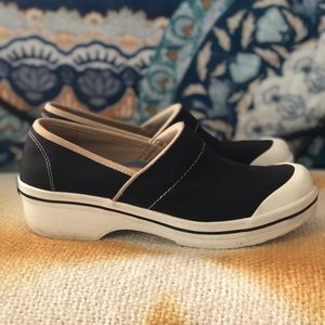 Dansko soft clog- black and white- size 38, size 7.5